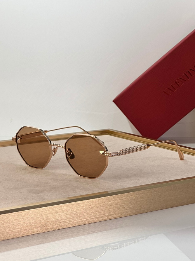 Valentino Sunglasses(AAAA)-421
