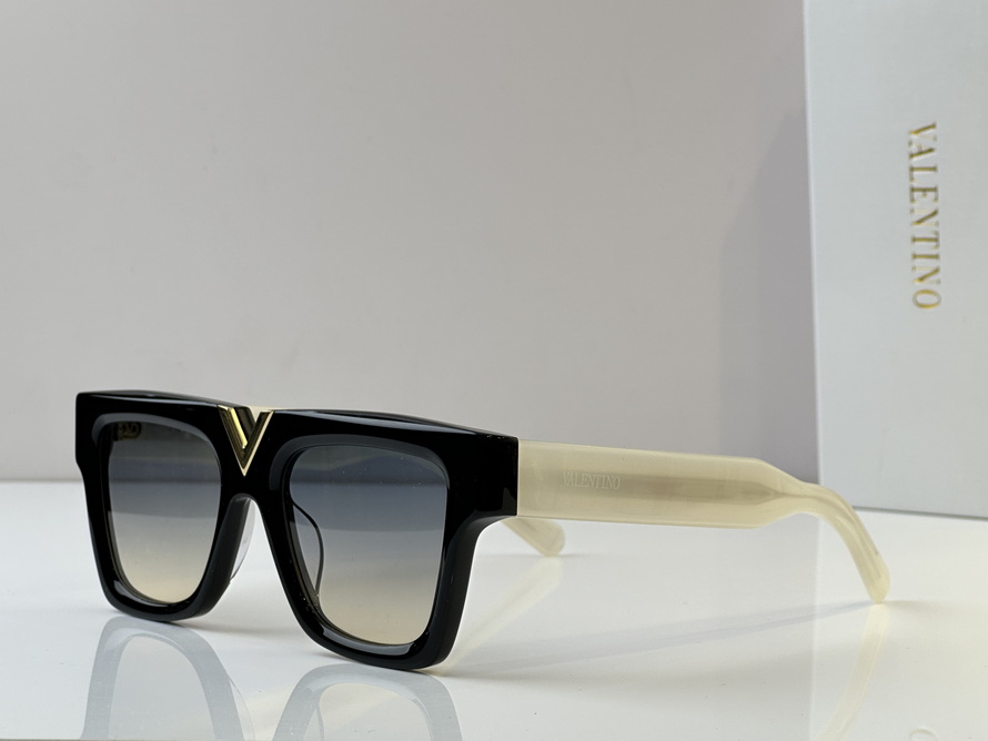 Valentino Sunglasses(AAAA)-412