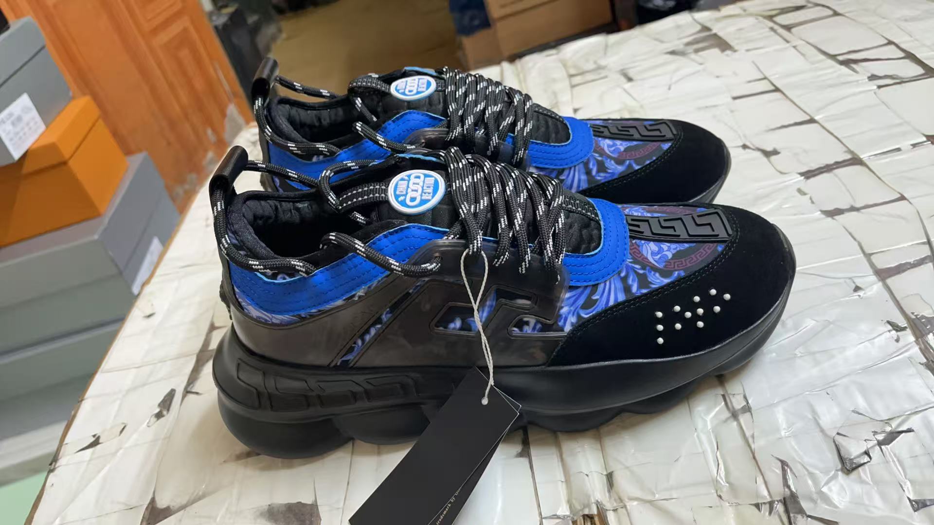 Versace Shoes(AAA)-191