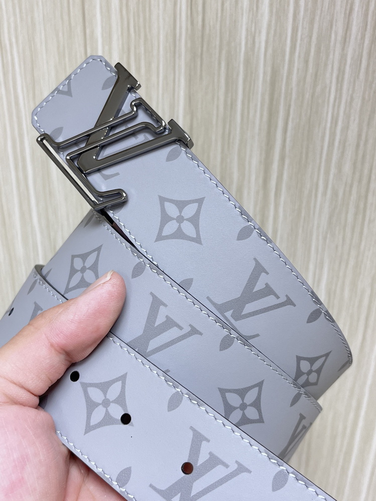 LV Belts(AAAAA)-2452