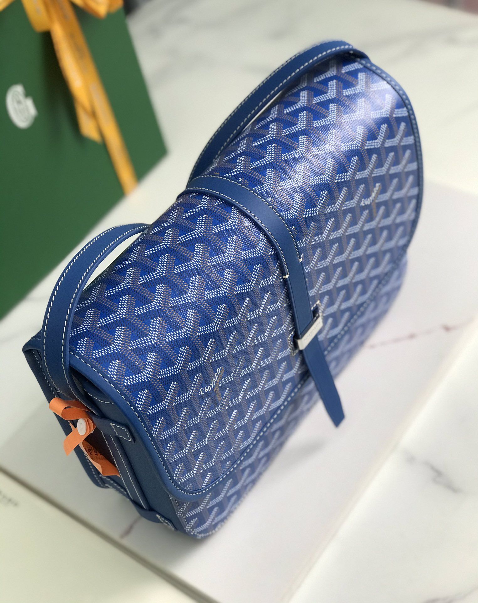 Go*ard handbags aaaa(men)-029