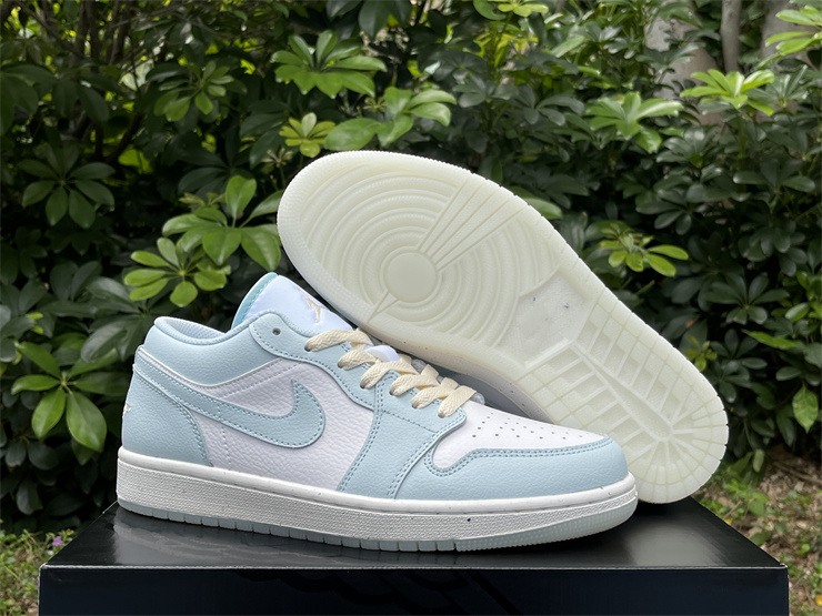 Air Jordan 1 Low-323