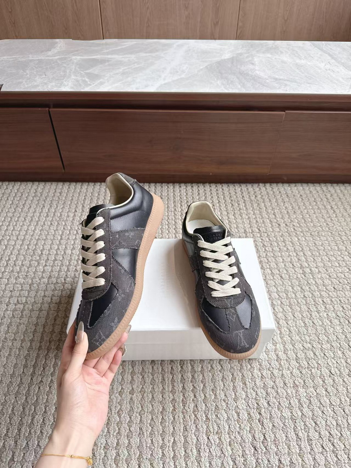 ma*s*n Ma*i*la shoes-009