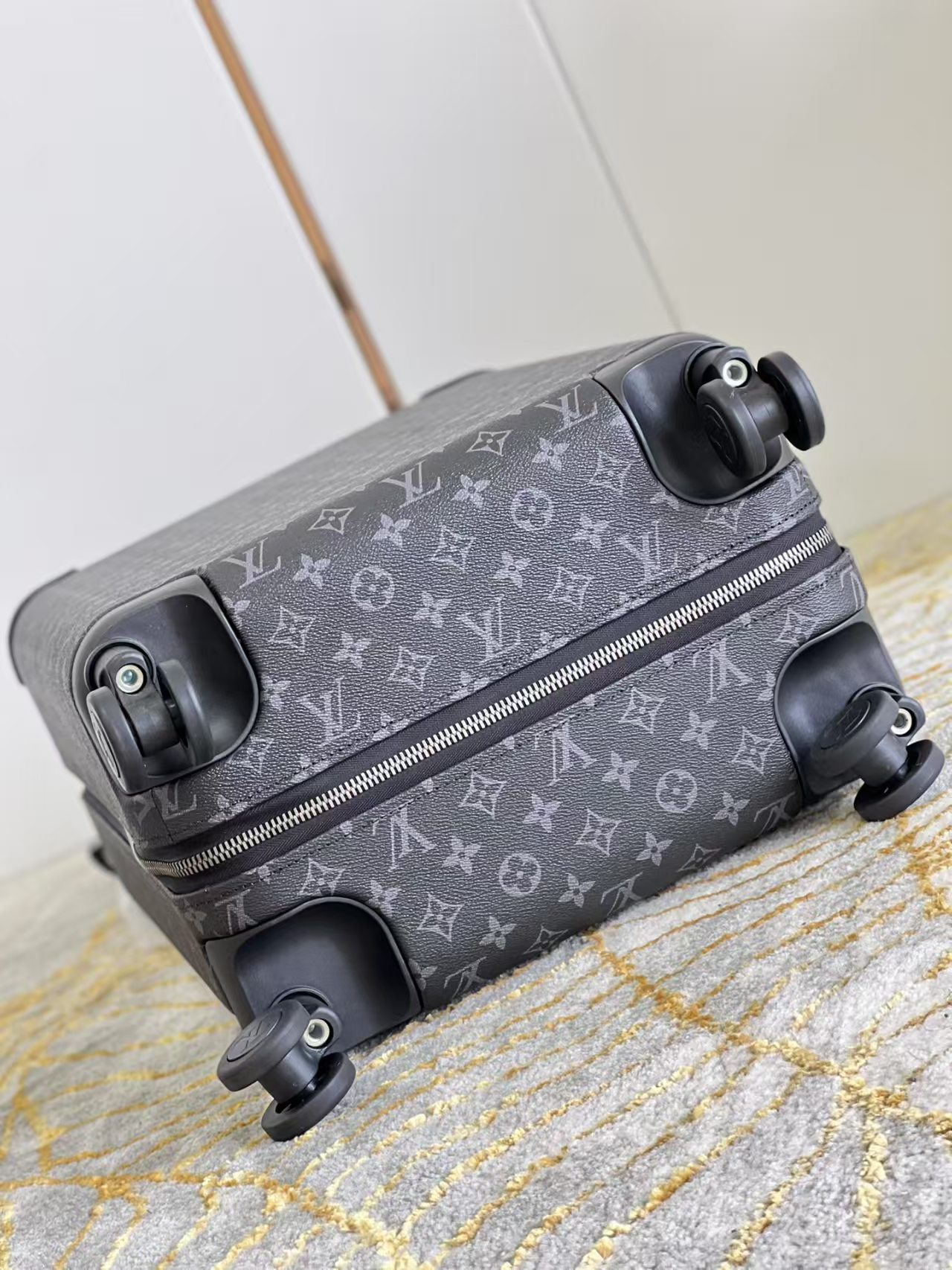 LV Suitcase(AAA)-008