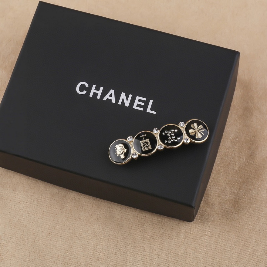 Ch*el brooch-068