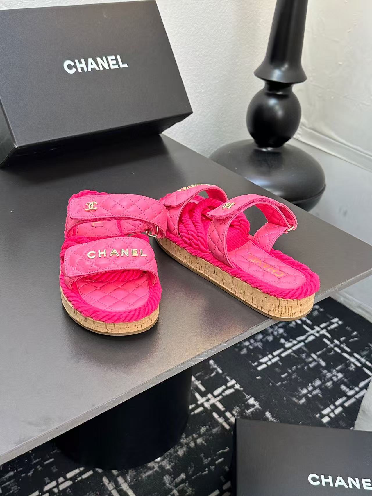 Ch*el slippers women(aaa)-030