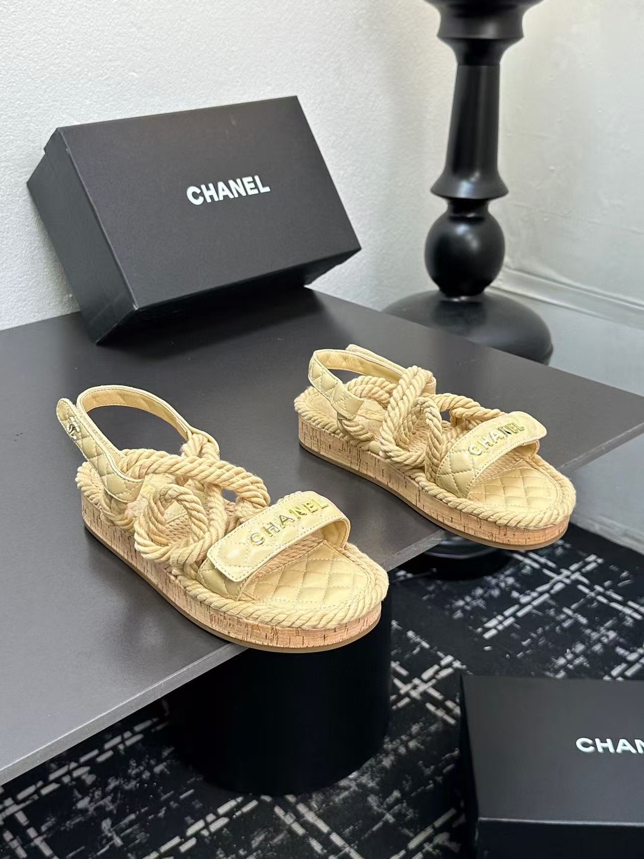 Ch*el slippers women(aaa)-022