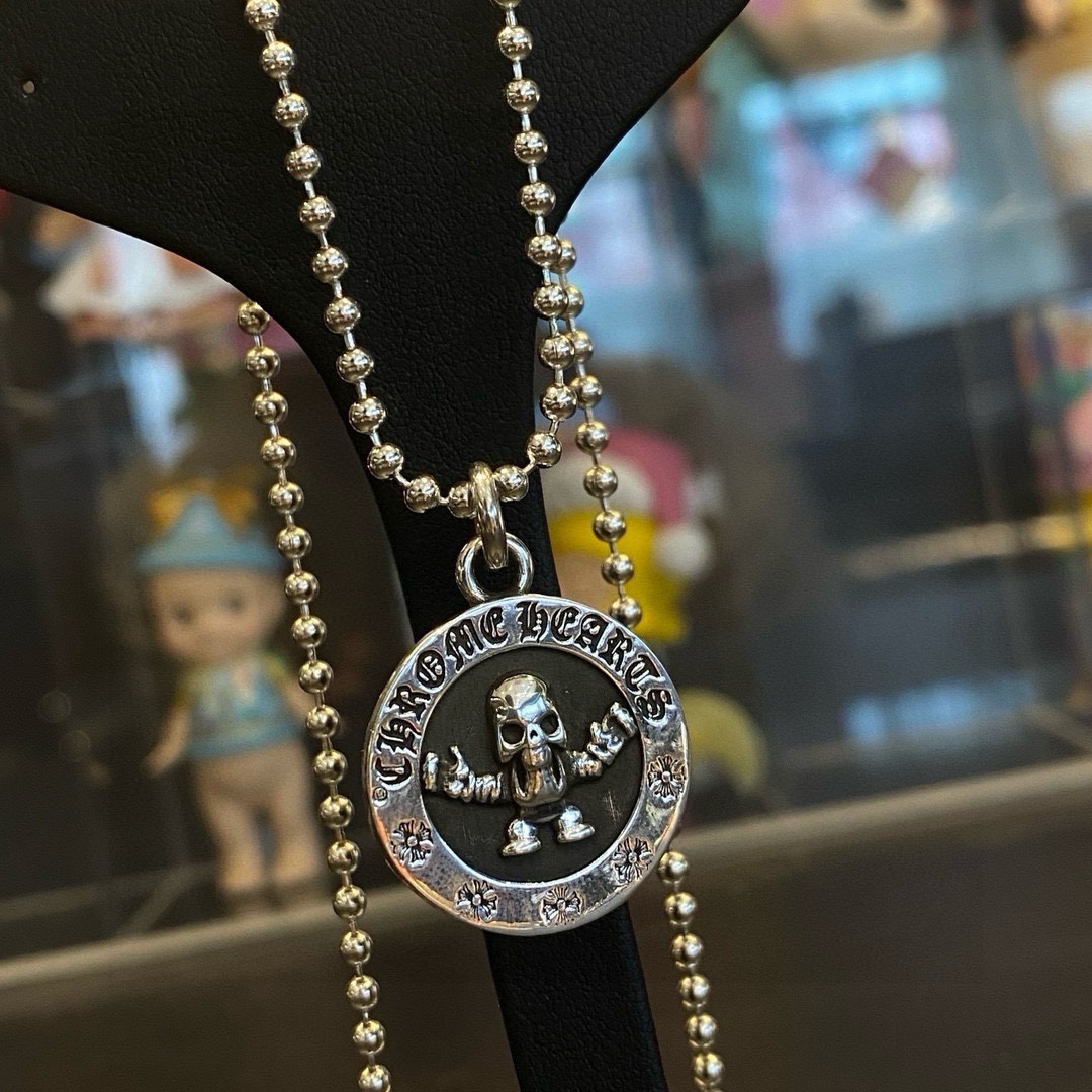 Ch**me He**ts necklace-009