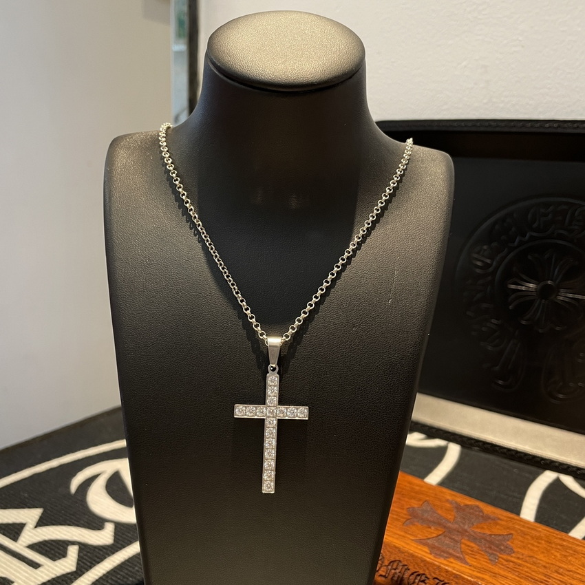 Ch**me He**ts necklace-101