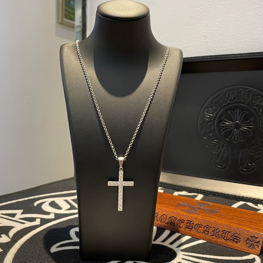 Ch**me He**ts necklace-101