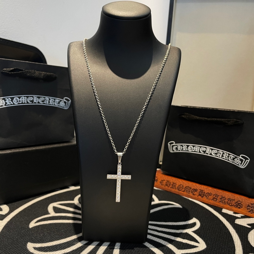 Ch**me He**ts necklace-101