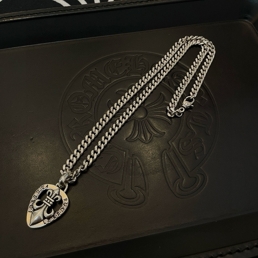 Ch**me He**ts necklace-102