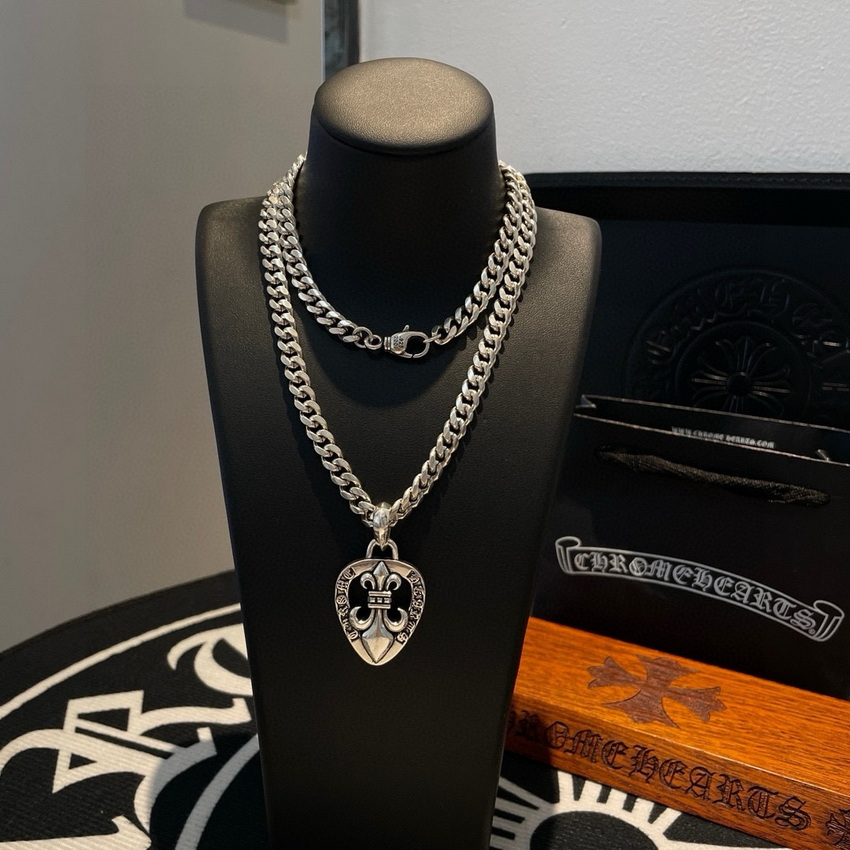 Ch**me He**ts necklace-102
