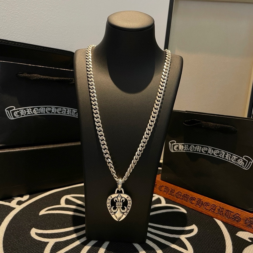 Ch**me He**ts necklace-102