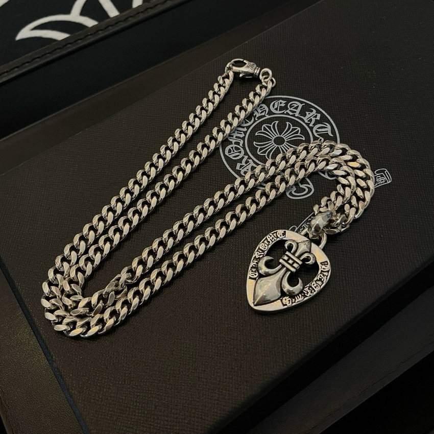 Ch**me He**ts necklace-102