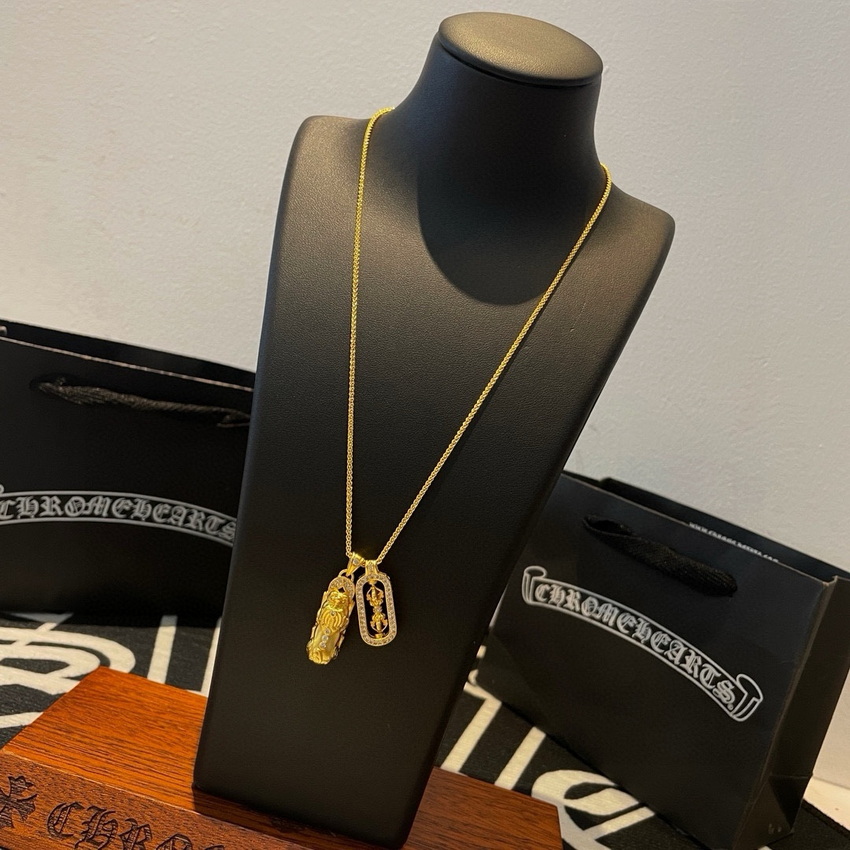 Ch**me He**ts necklace-021