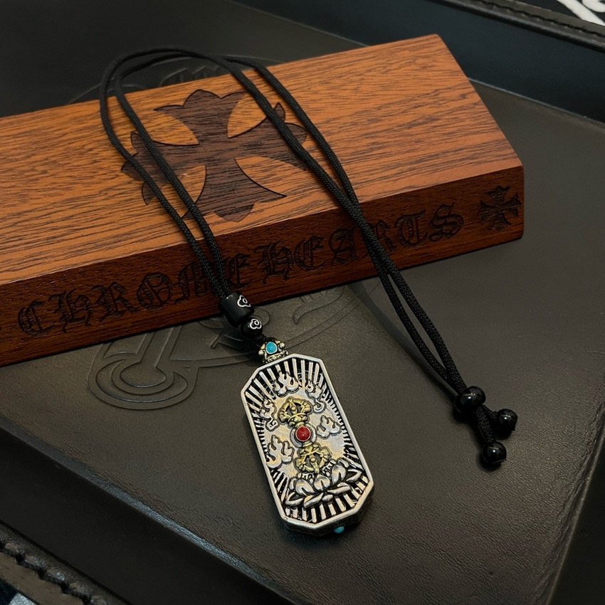 Ch**me He**ts necklace-022