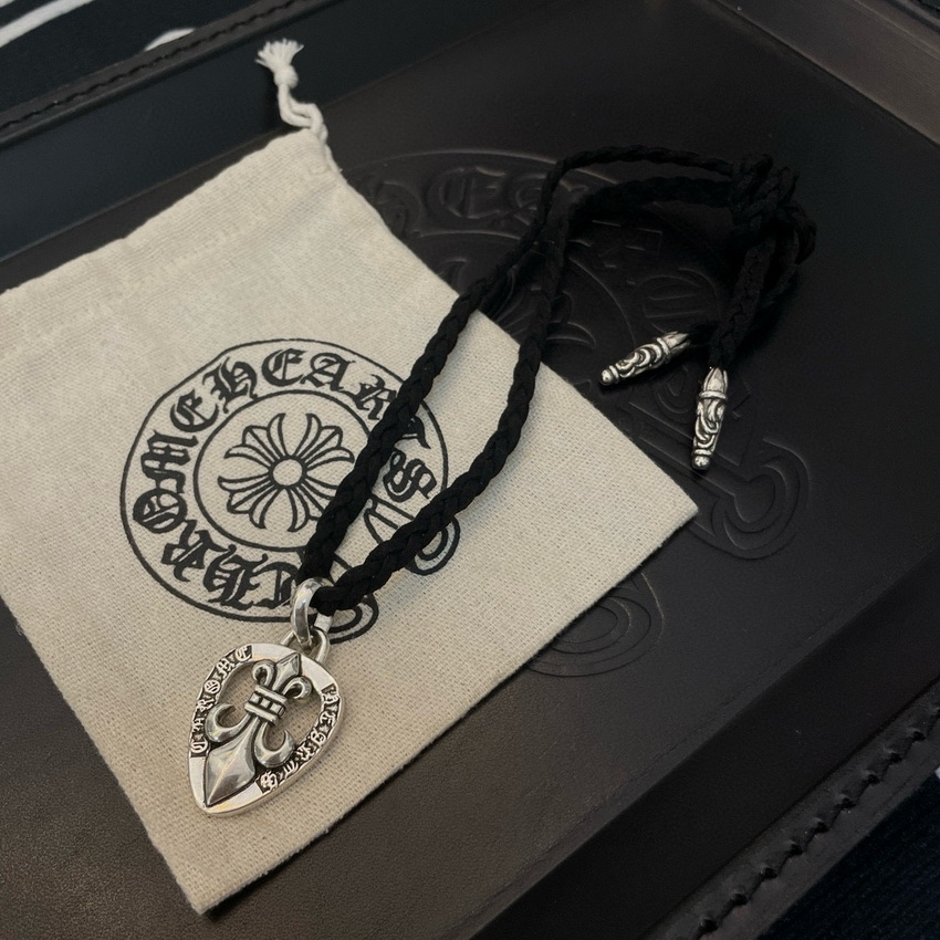 Ch**me He**ts necklace-028