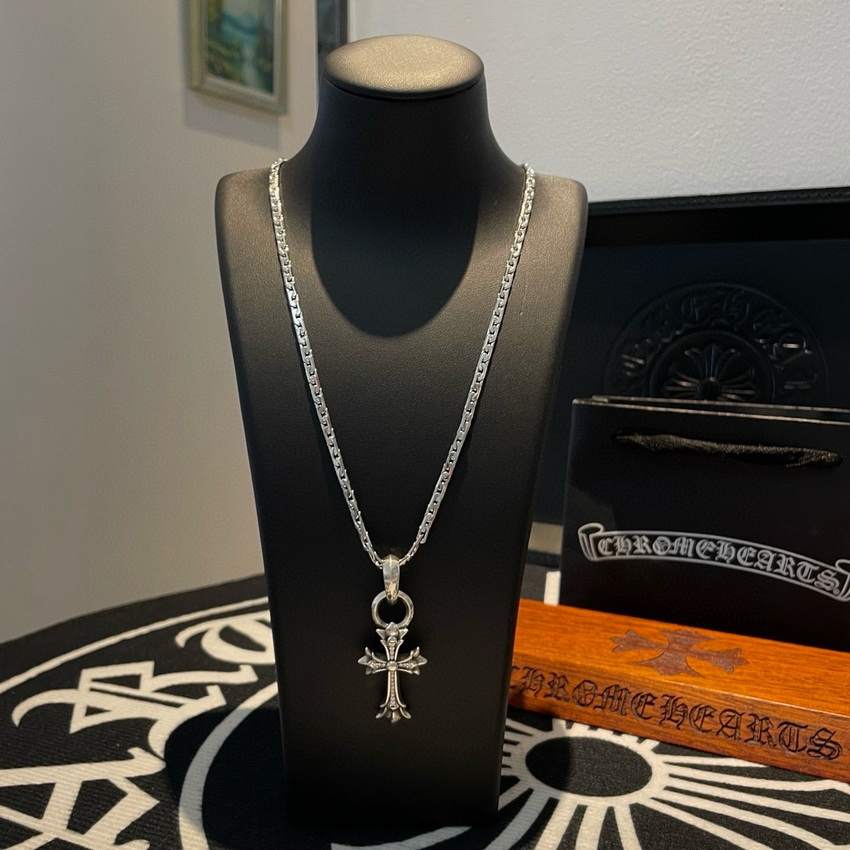 Ch**me He**ts necklace-029