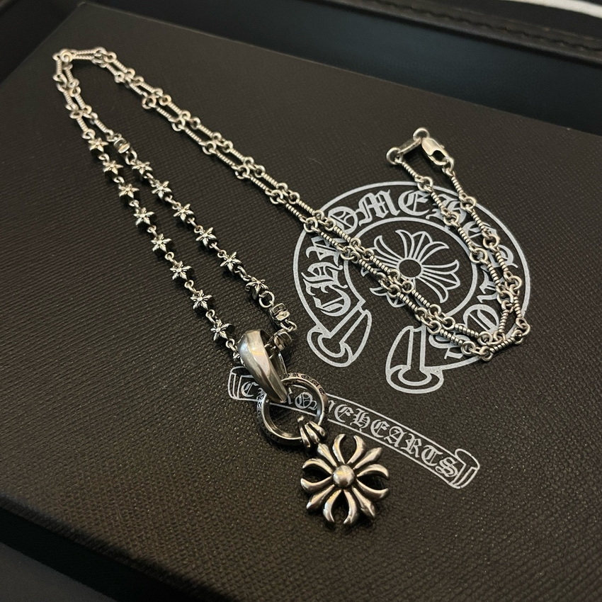 Ch**me He**ts necklace-036