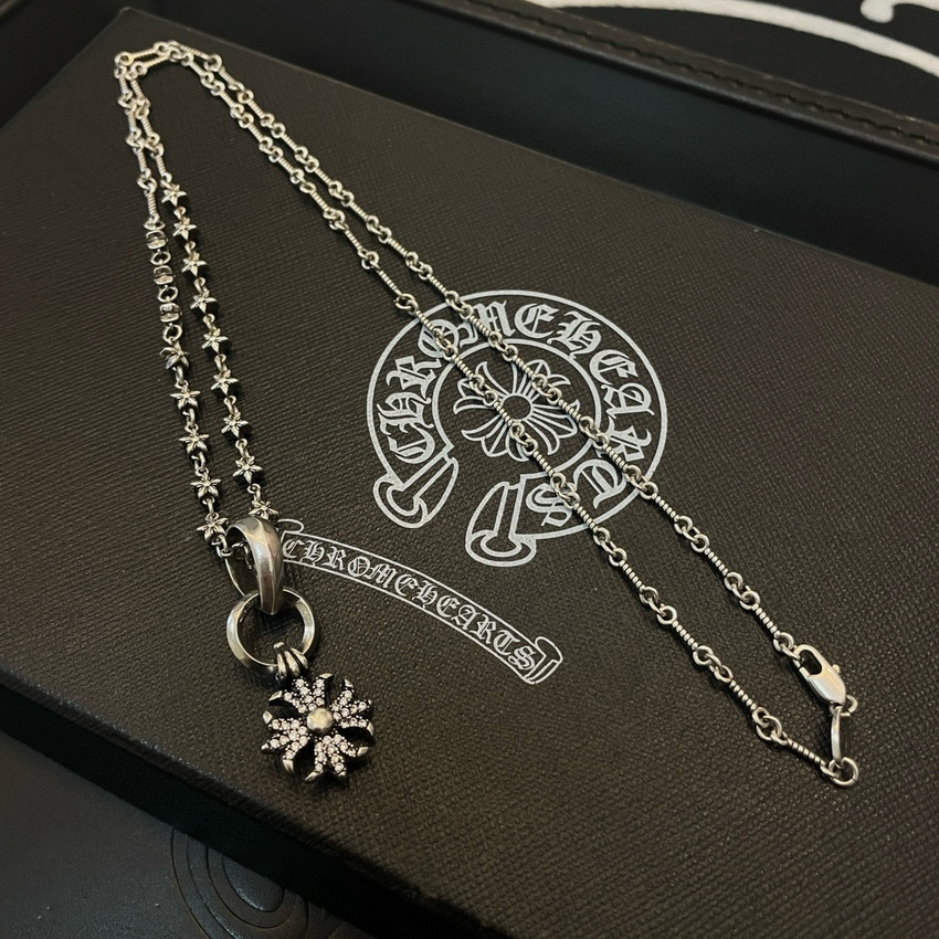 Ch**me He**ts necklace-036