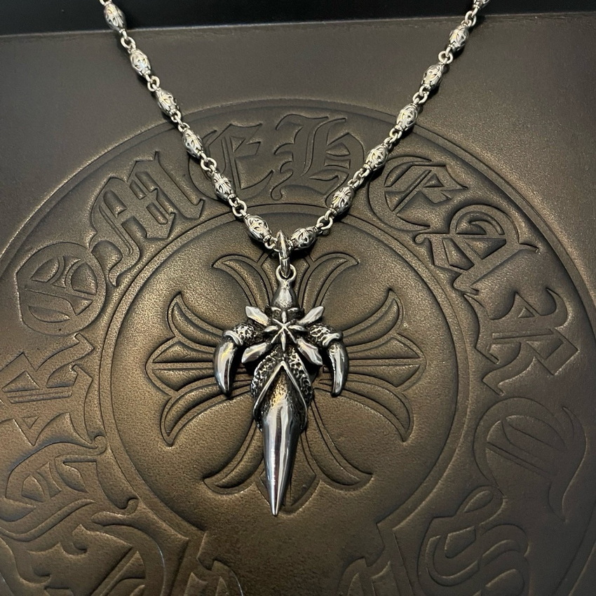 Ch**me He**ts necklace-037