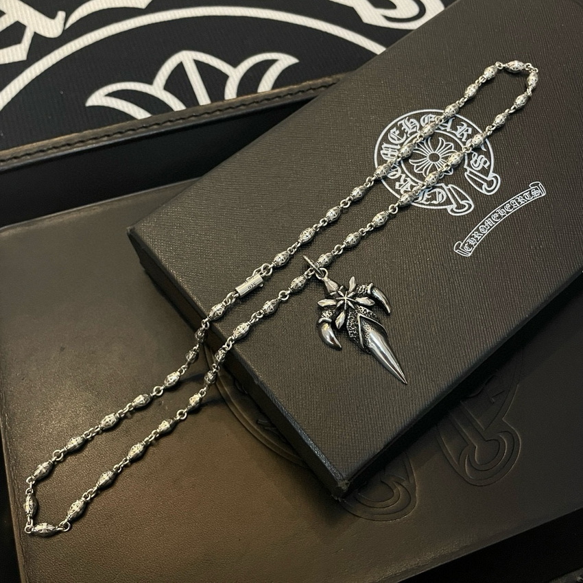 Ch**me He**ts necklace-037
