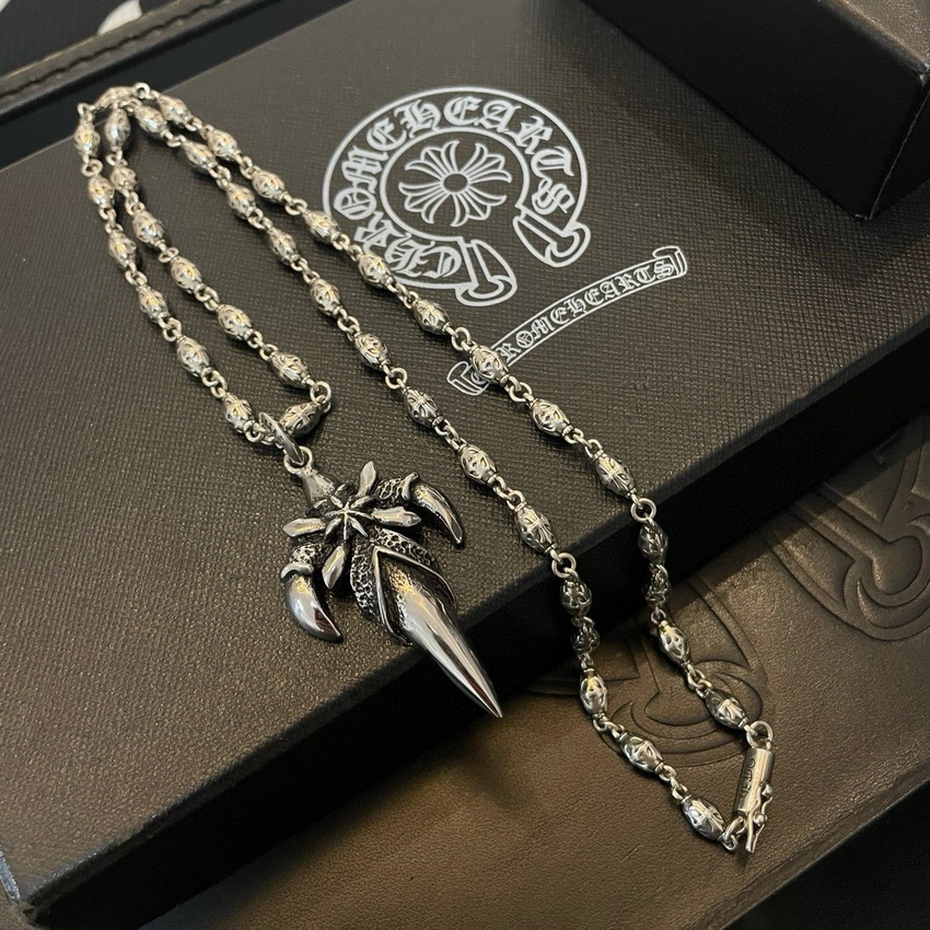 Ch**me He**ts necklace-037