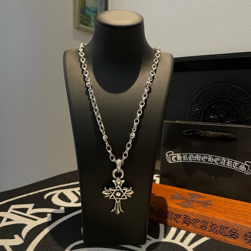 Ch**me He**ts necklace-042