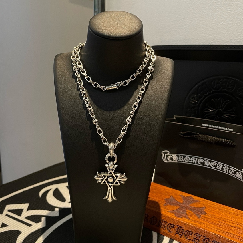 Ch**me He**ts necklace-042