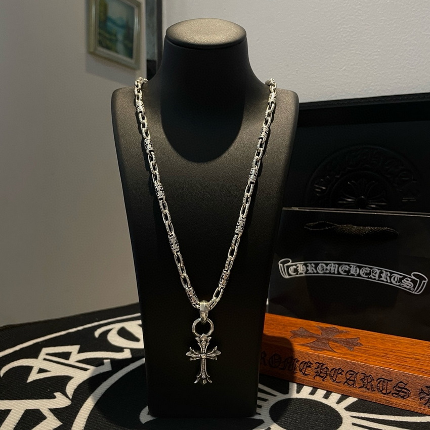 Ch**me He**ts necklace-043