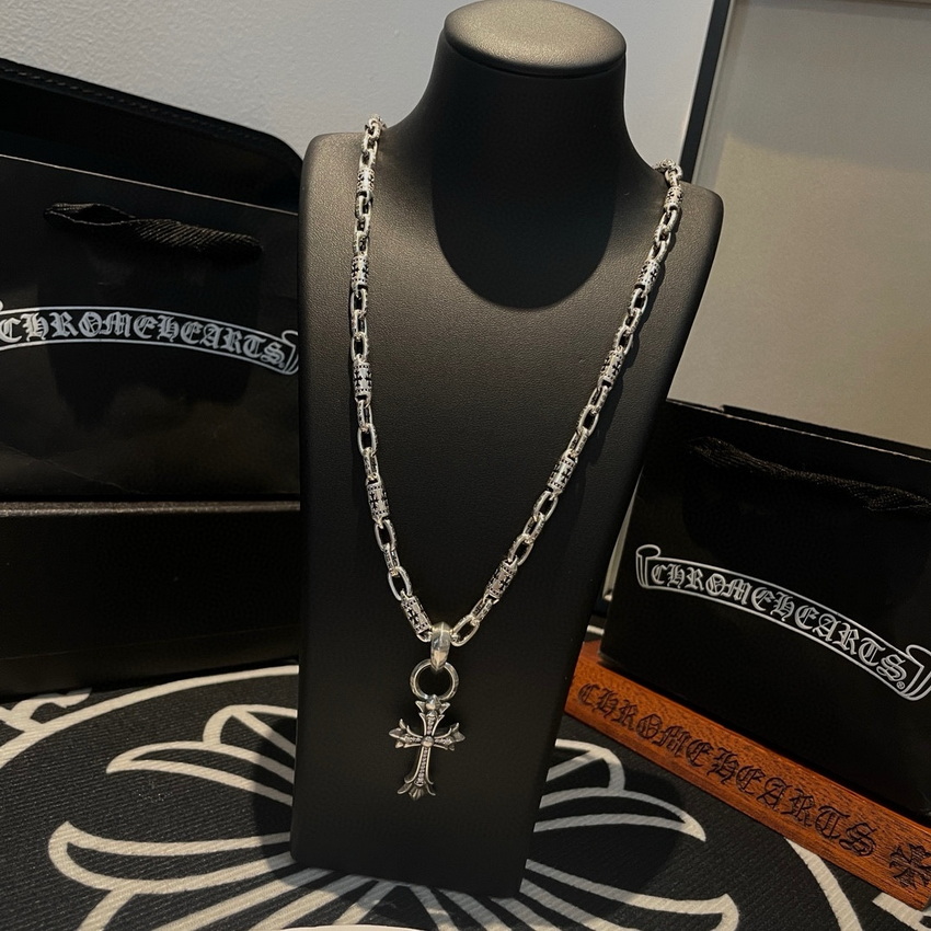 Ch**me He**ts necklace-043