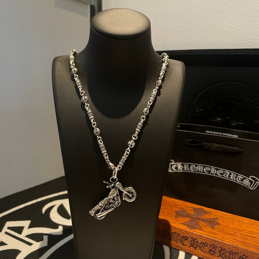 Ch**me He**ts necklace-049