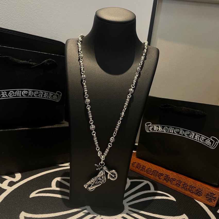 Ch**me He**ts necklace-049