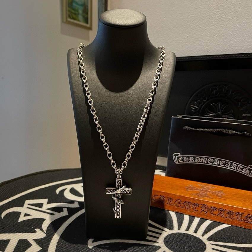 Ch**me He**ts necklace-056