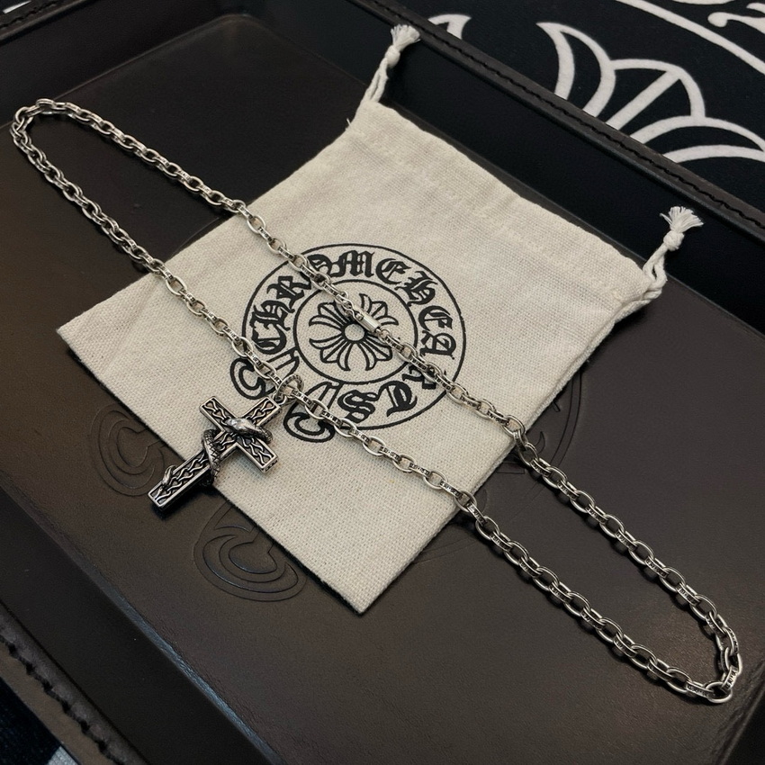 Ch**me He**ts necklace-056