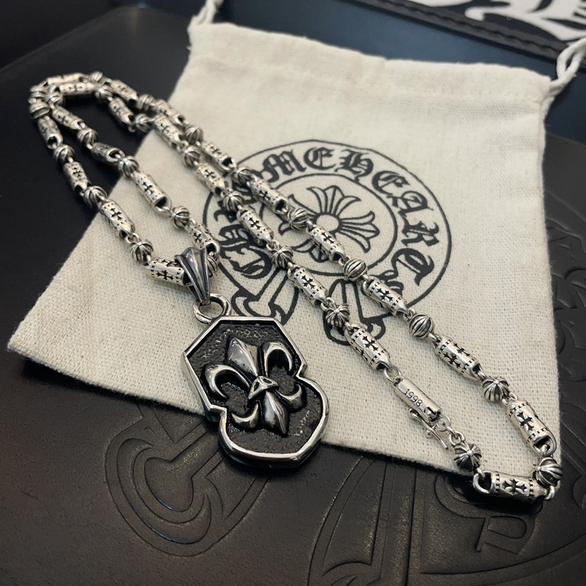 Ch**me He**ts necklace-060
