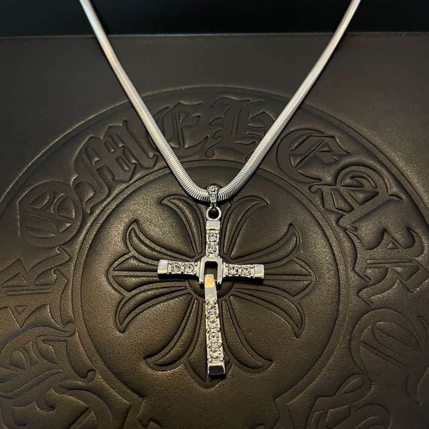 Ch**me He**ts necklace-065