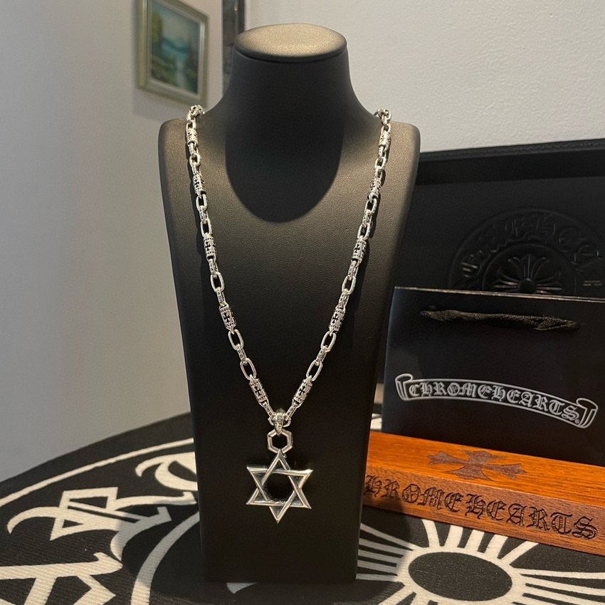 Ch**me He**ts necklace-075