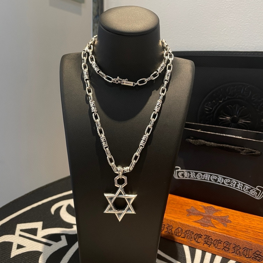 Ch**me He**ts necklace-075