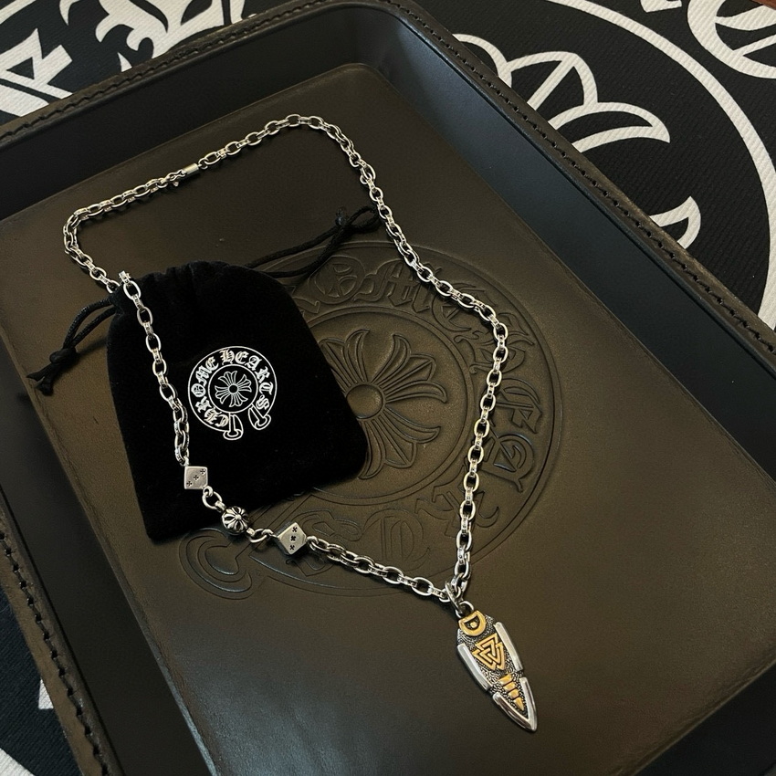 Ch**me He**ts necklace-076