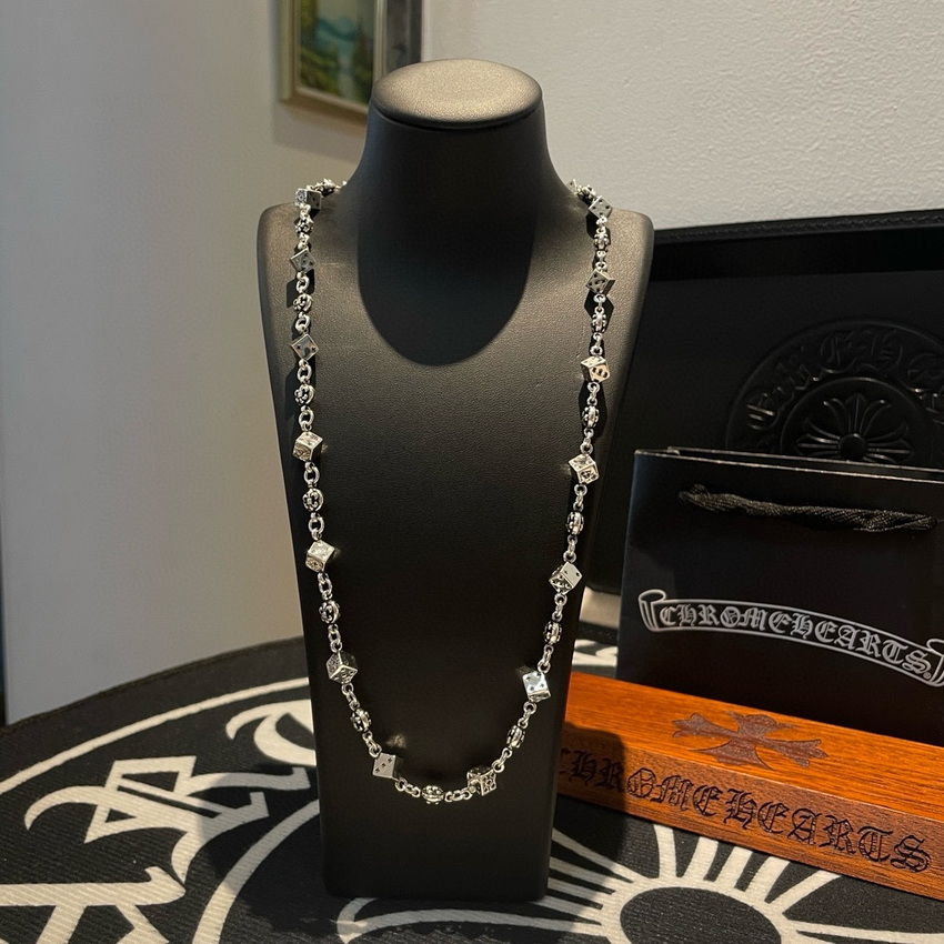 Ch**me He**ts necklace-077