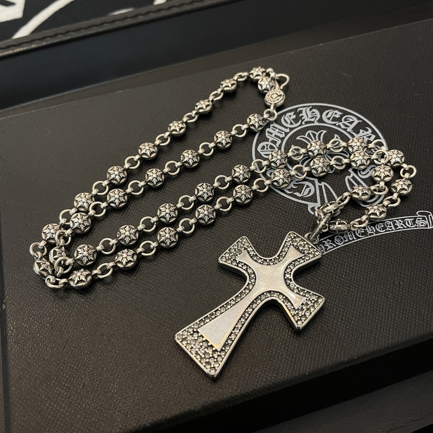 Ch**me He**ts necklace-090
