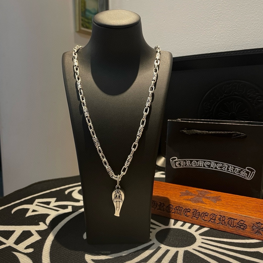Ch**me He**ts necklace-096