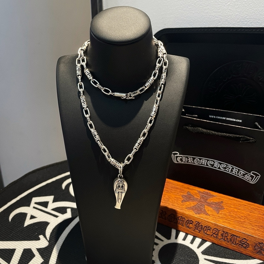 Ch**me He**ts necklace-096