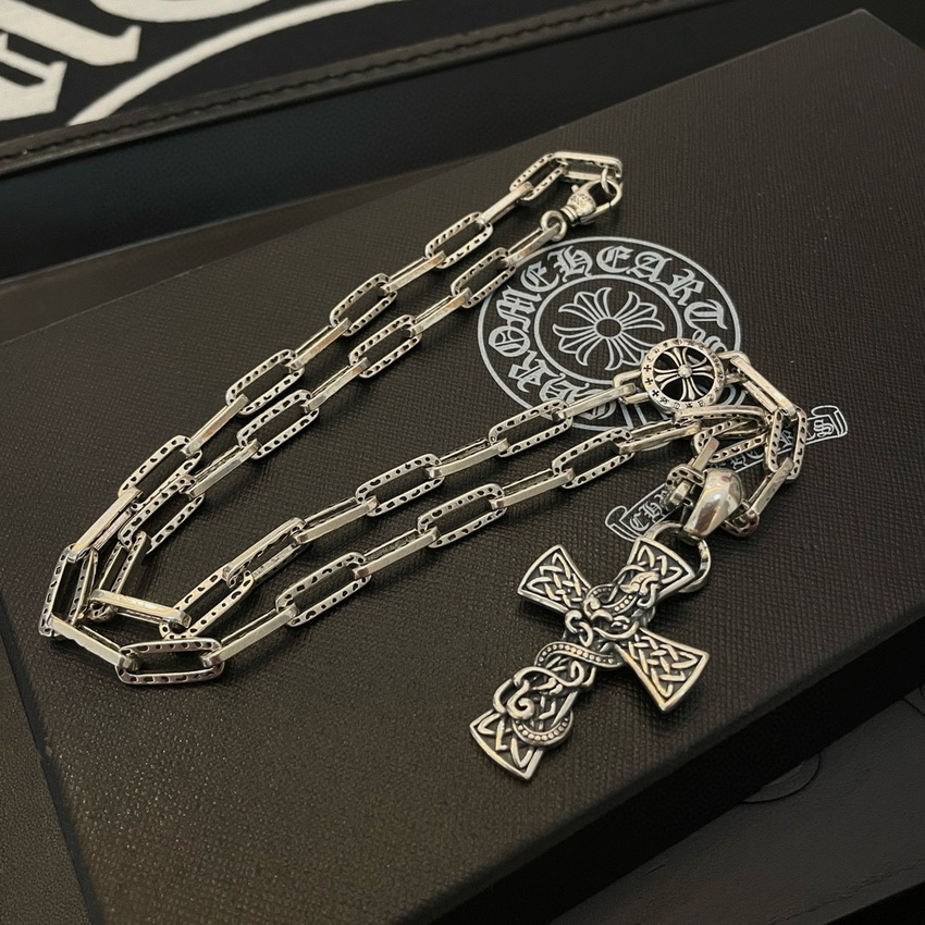 Ch**me He**ts necklace-097