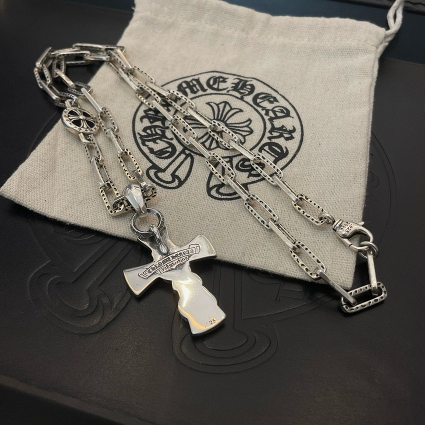 Ch**me He**ts necklace-097