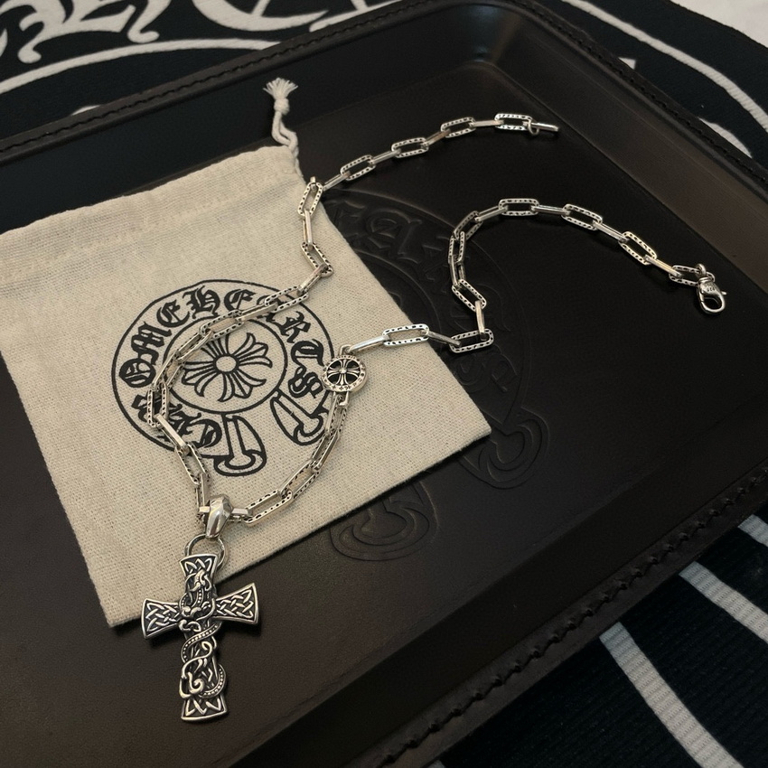Ch**me He**ts necklace-097