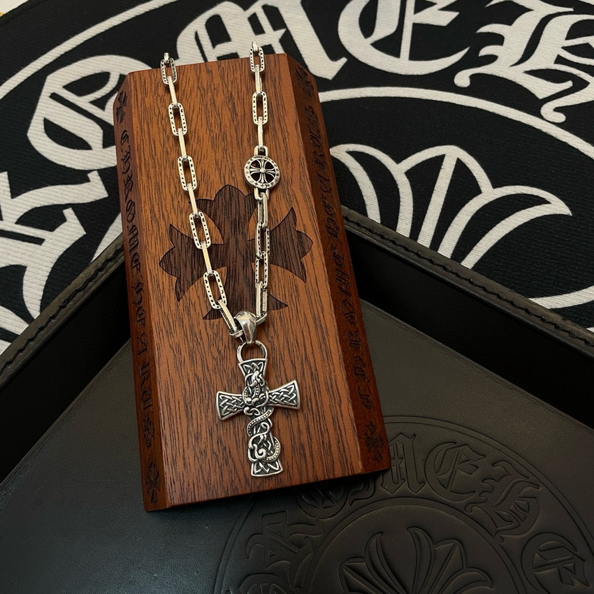Ch**me He**ts necklace-097