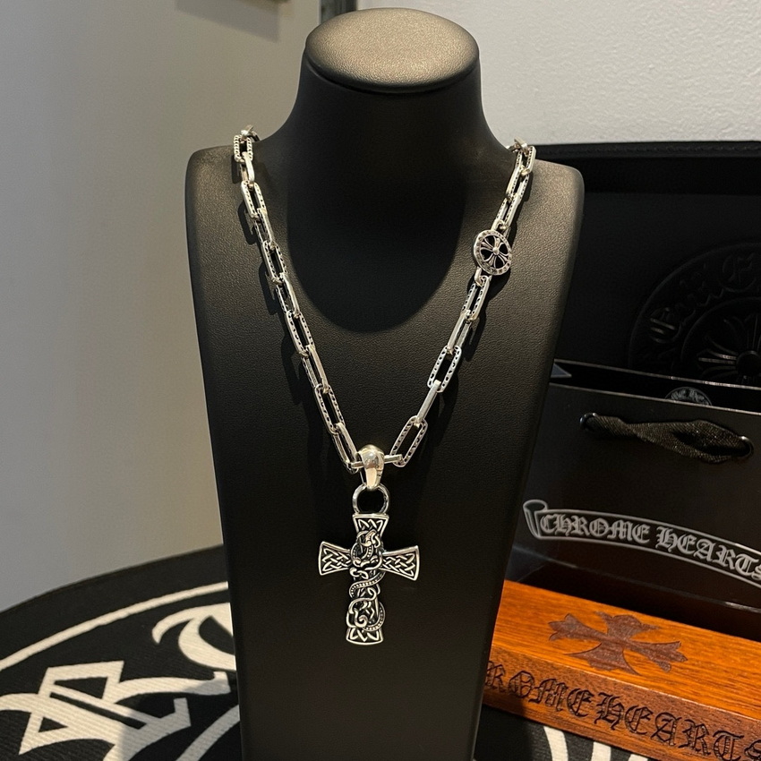Ch**me He**ts necklace-097